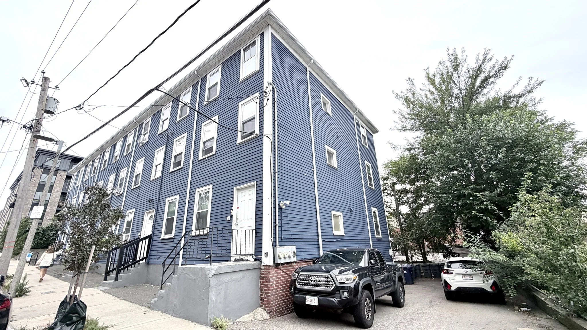 2 bed, 1 bath apartment for rent at 25 W 5ht St Unit 2, South Boston