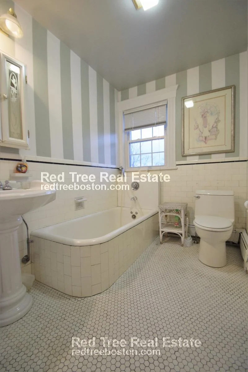 6 bed, 4+ bath apartment for rent at 25 Wade St, Brighton — photo 22 of 30