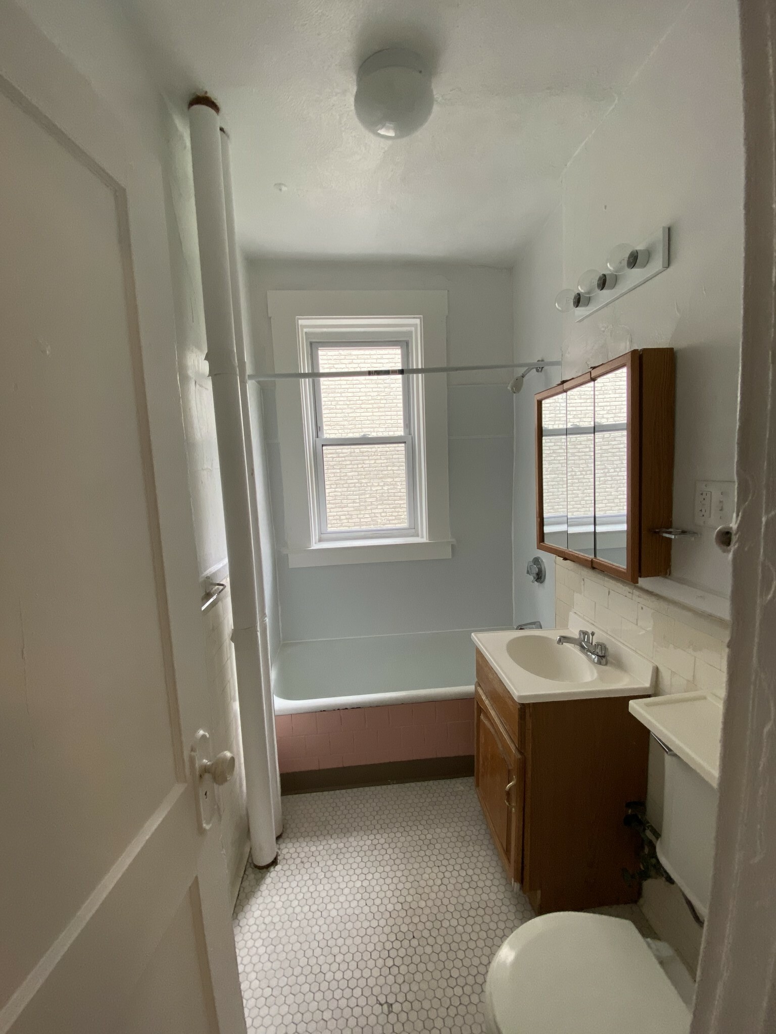 Studio bed, 1 bath apartment for rent at 25 Walbridge St Unit 11M, Allston — photo 3 of 9