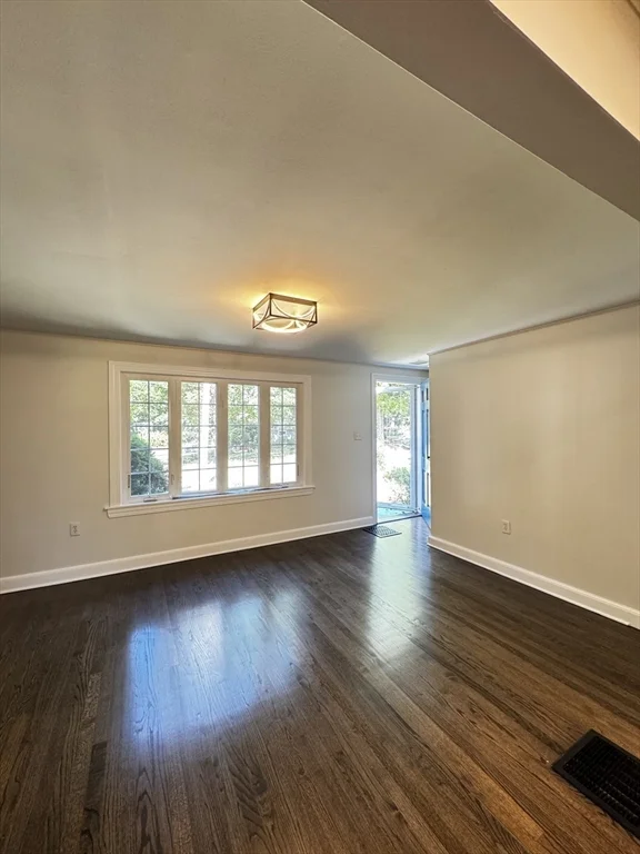 4 bed, 2 bath apartment for rent at 25 Warren Ave, Randolph — photo 3 of 27