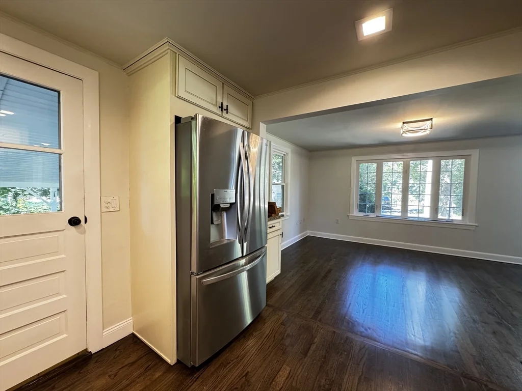 4 bed, 2 bath apartment for rent at 25 Warren Ave, Randolph — photo 2 of 27