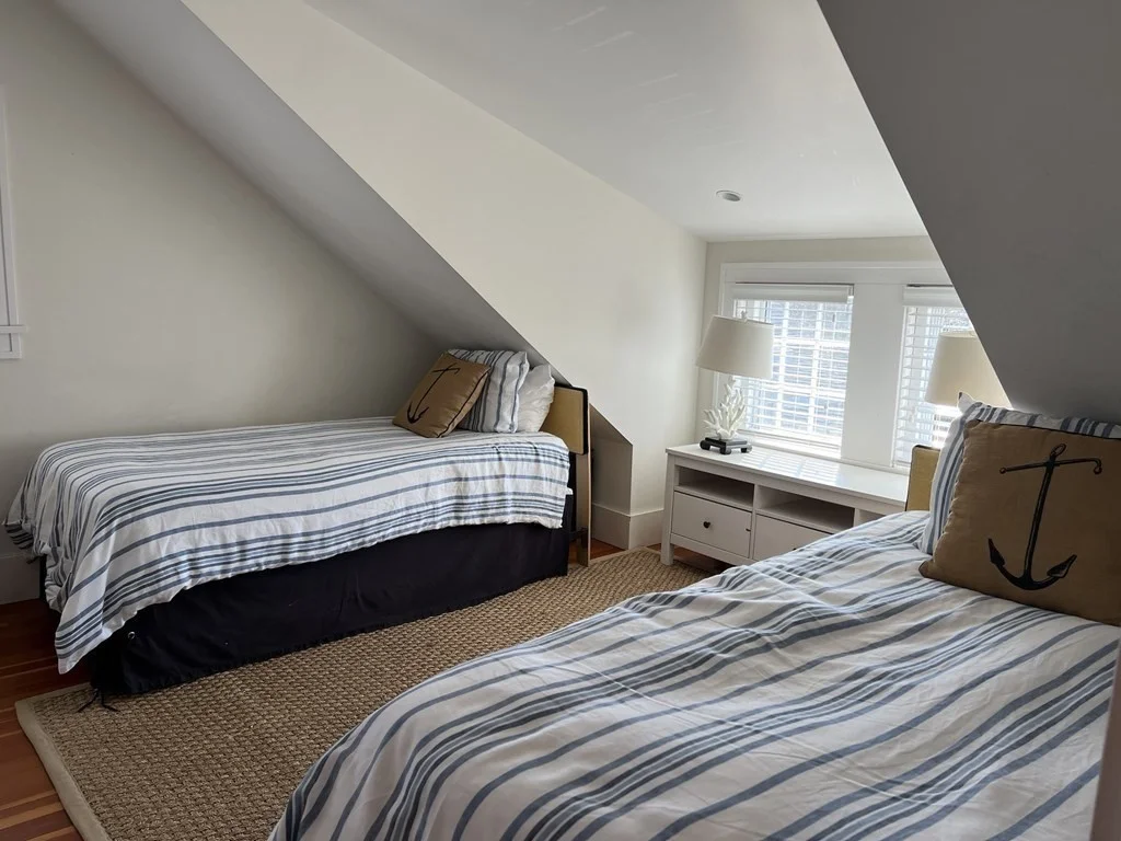 3 bed, 2 bath apartment for rent at 25 Washington St Unit B APT, Nantucket — photo 9 of 12