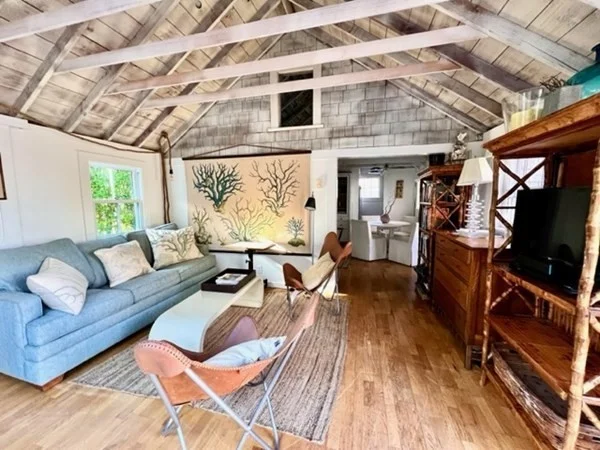 1 bed, 1 bath apartment for rent at 25 Washington St Unit B, Nantucket — photo 2 of 8