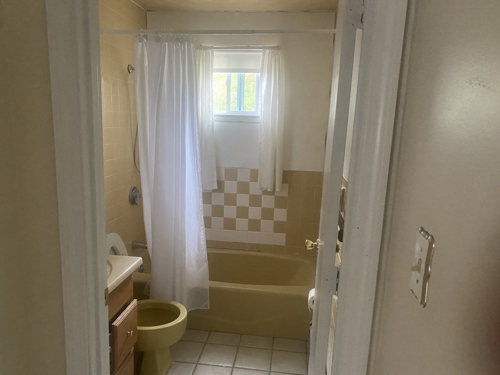 2 bed, 1 bath apartment for rent at 25 Webster Dr, Manomet — photo 27 of 28