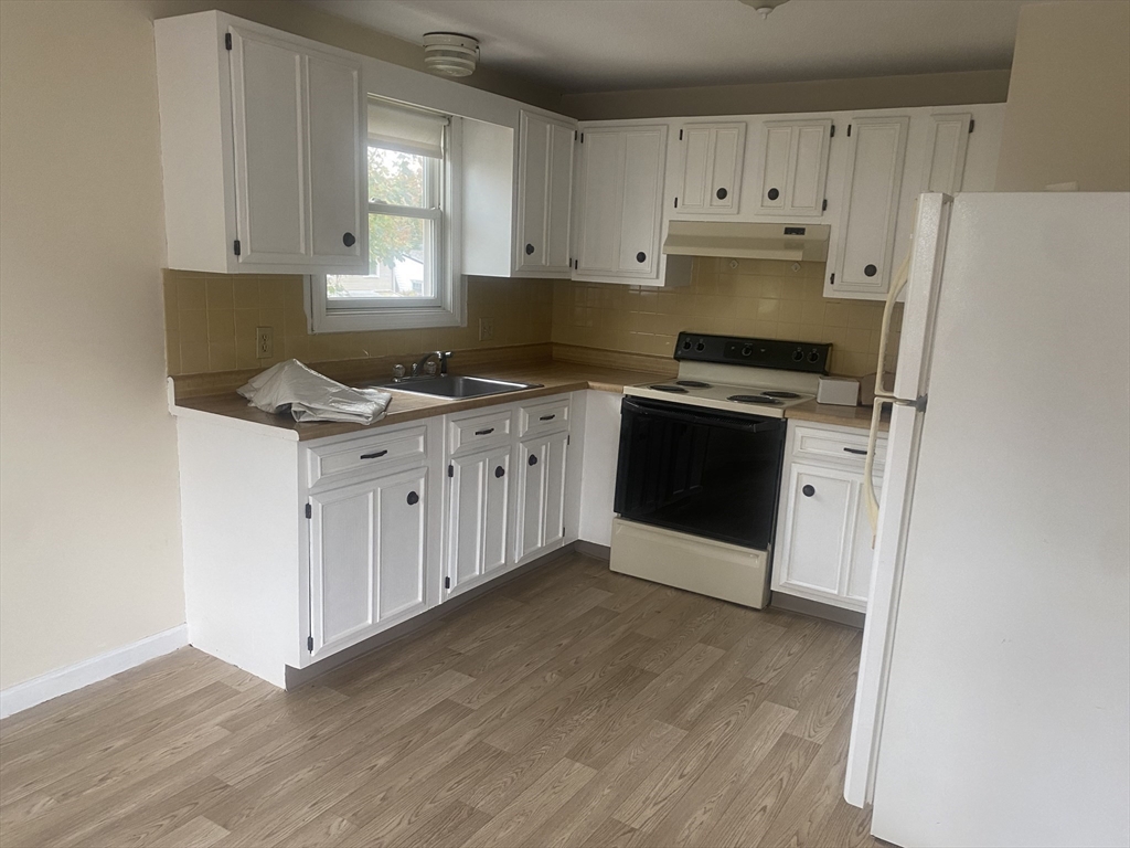 2 bed, 1 bath apartment for rent at 25 Webster Dr, Manomet — photo 26 of 28