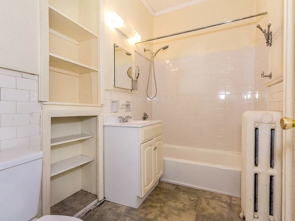 1 bed, 1 bath apartment for rent at 25 Westbourne Ter Unit 2A, Corey Hill — photo 9 of 10