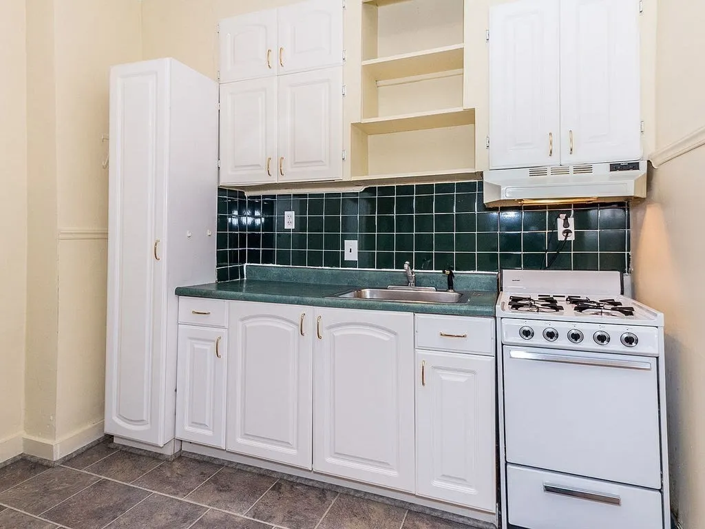 1 bed, 1 bath apartment for rent at 25 Westbourne Ter Unit 2A, Corey Hill — photo 6 of 10