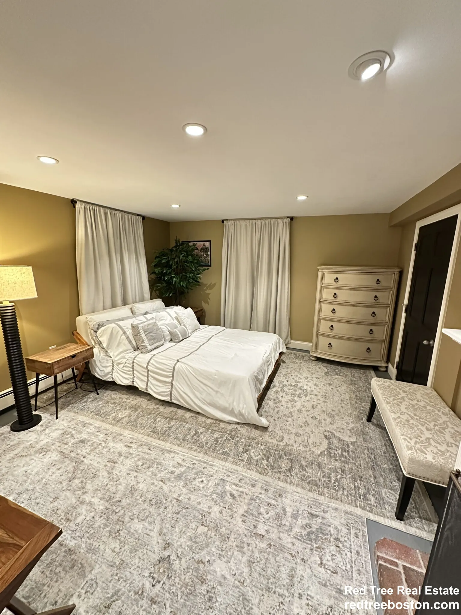 Studio bed, 1 bath apartment for rent at 25 Westfield Rd Unit 1, West Newton — photo 2 of 19