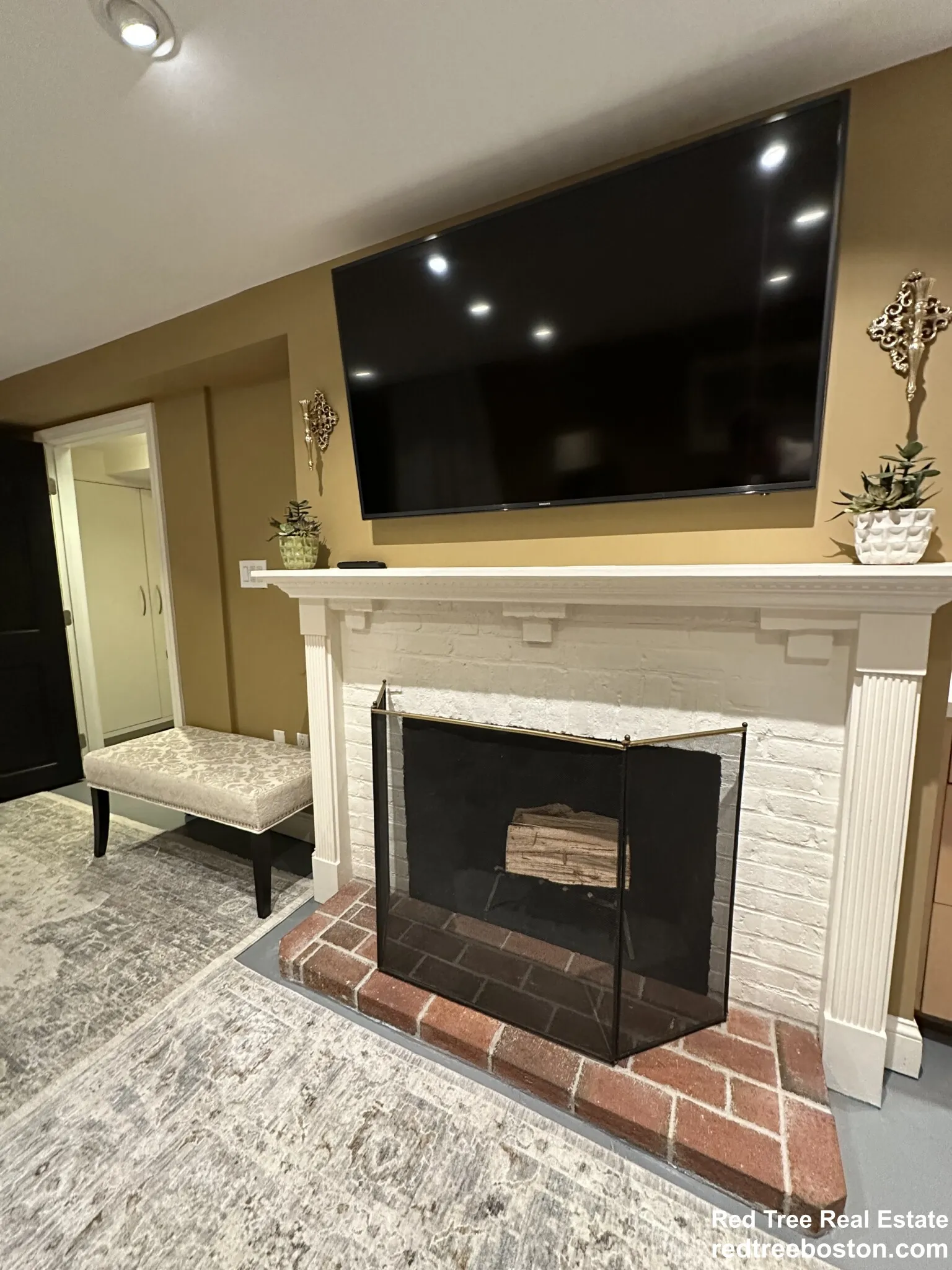 Studio bed, 1 bath apartment for rent at 25 Westfield Rd Unit 1, West Newton — photo 9 of 19