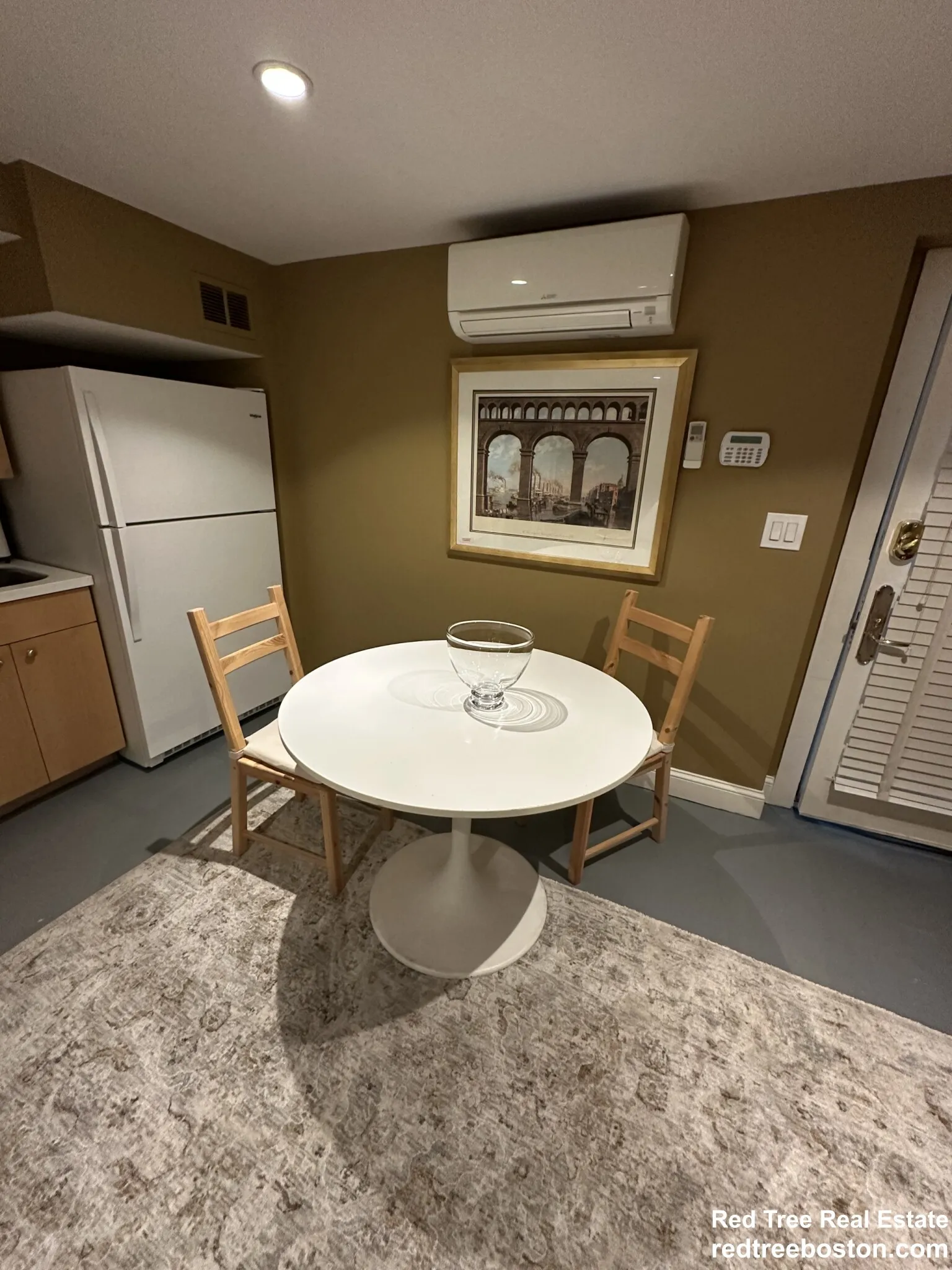 Studio bed, 1 bath apartment for rent at 25 Westfield Rd Unit 1, West Newton — photo 8 of 19