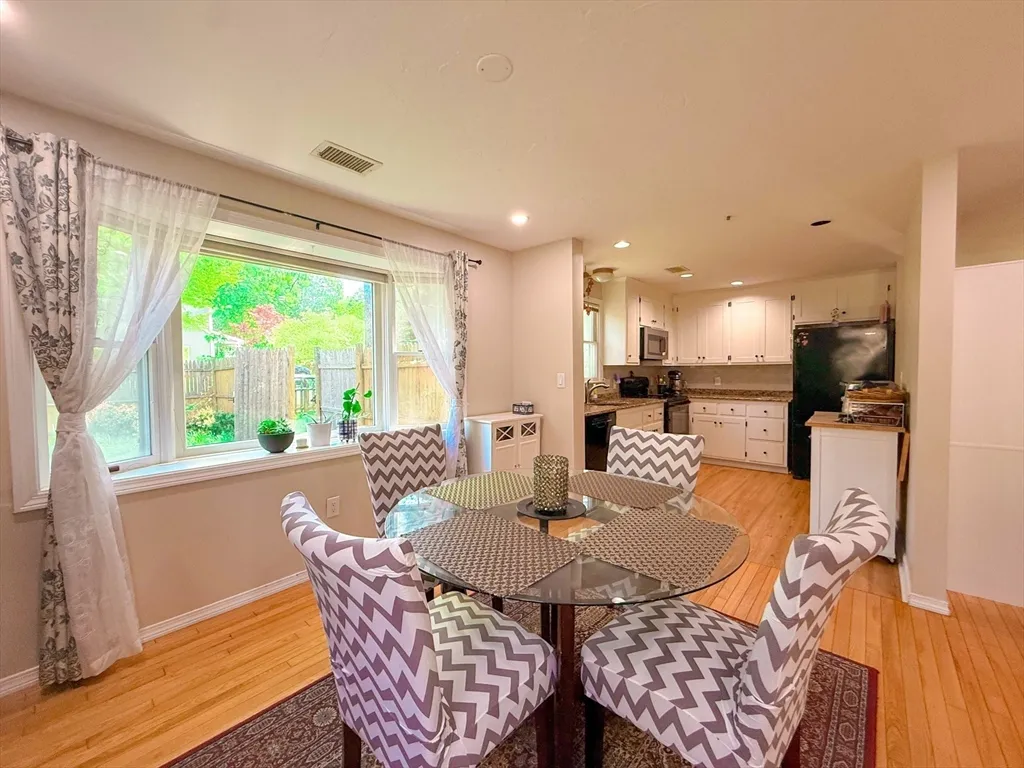 2 bed, 1 bath apartment for rent at 25 Westview Rd Unit 25, West Natick — photo 6 of 18