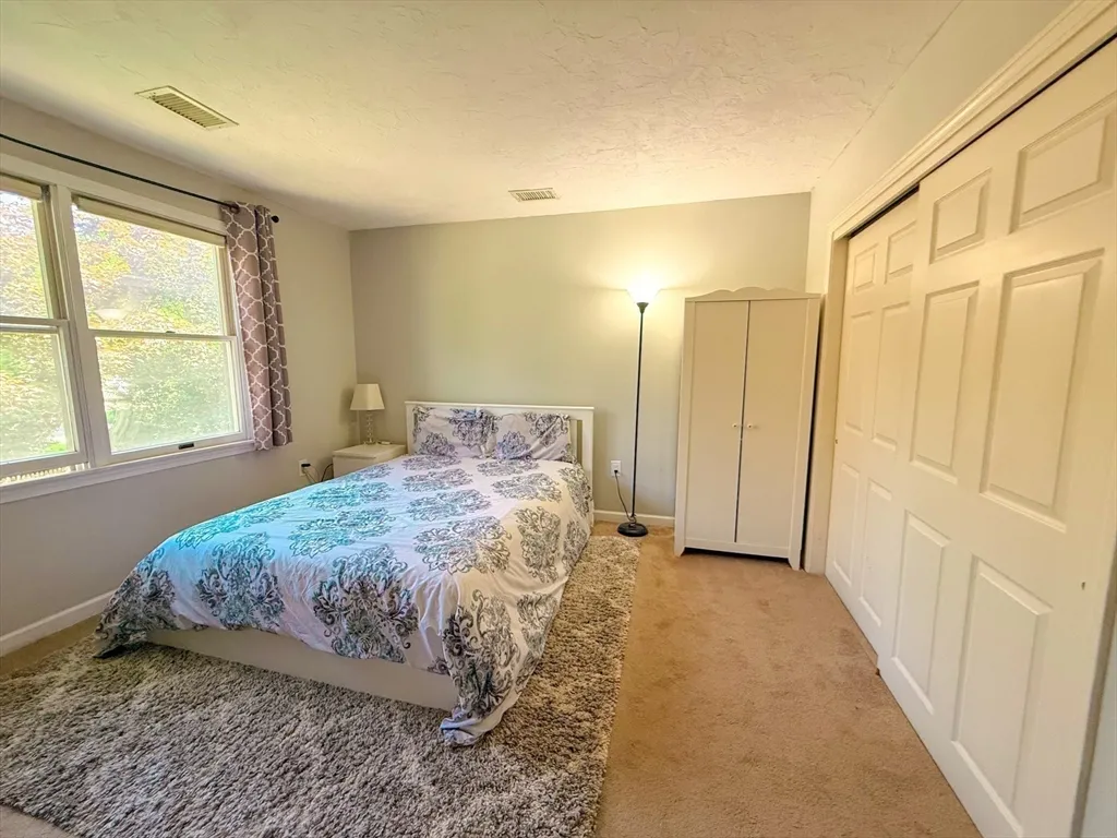 2 bed, 1 bath apartment for rent at 25 Westview Rd Unit 25, West Natick — photo 15 of 18