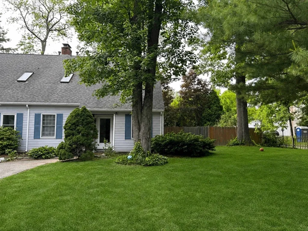 2 bed, 1 bath apartment for rent at 25 Westview Rd Unit 25, West Natick