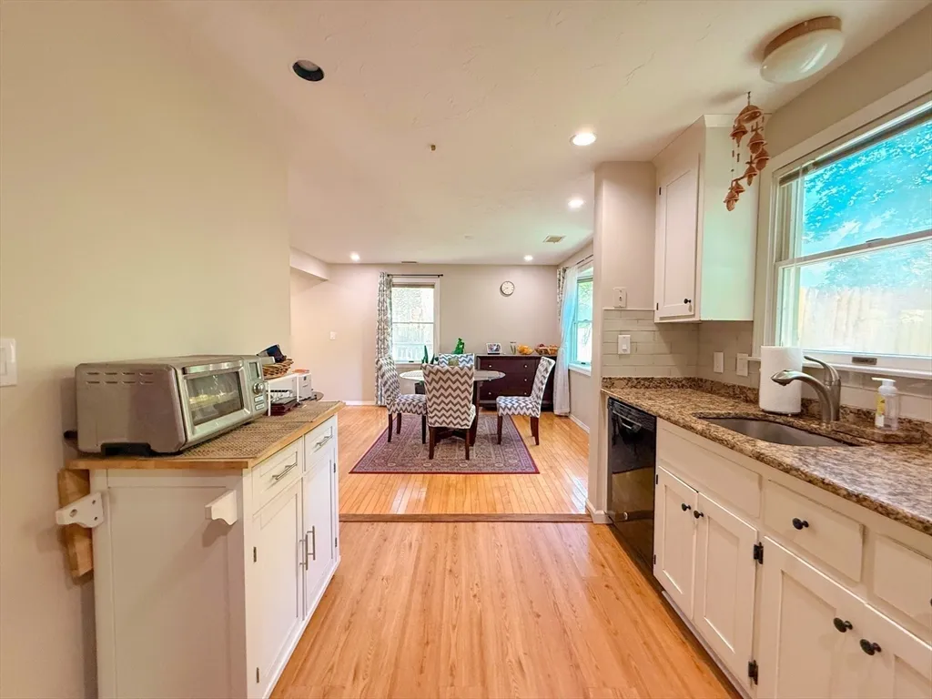 2 bed, 1 bath apartment for rent at 25 Westview Rd Unit 25, West Natick — photo 9 of 18