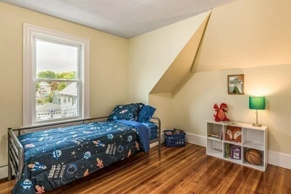 3 bed, 1 bath apartment for rent at 25 Weybosset St Unit Apt. 2, Hyde Park — photo 18 of 20