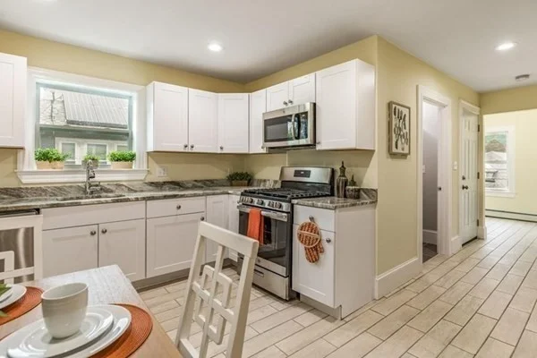 3 bed, 1 bath apartment for rent at 25 Weybosset St Unit Apt. 2, Hyde Park