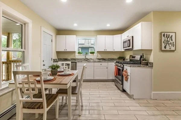 3 bed, 1 bath apartment for rent at 25 Weybosset St Unit Apt. 2, Hyde Park — photo 2 of 20