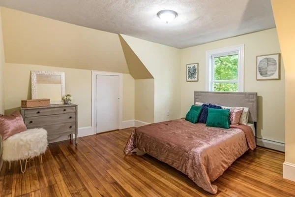3 bed, 1 bath apartment for rent at 25 Weybosset St Unit Apt. 2, Hyde Park — photo 15 of 20