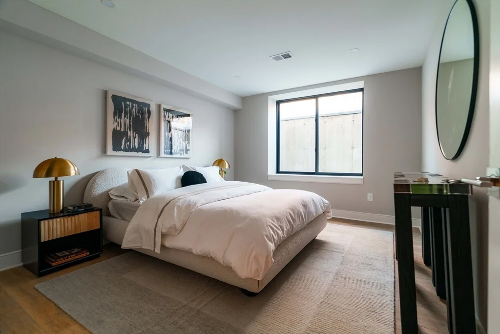 8+ bed, 4+ bath apartment for rent at 25 White Ave, Newton — photo 27 of 36