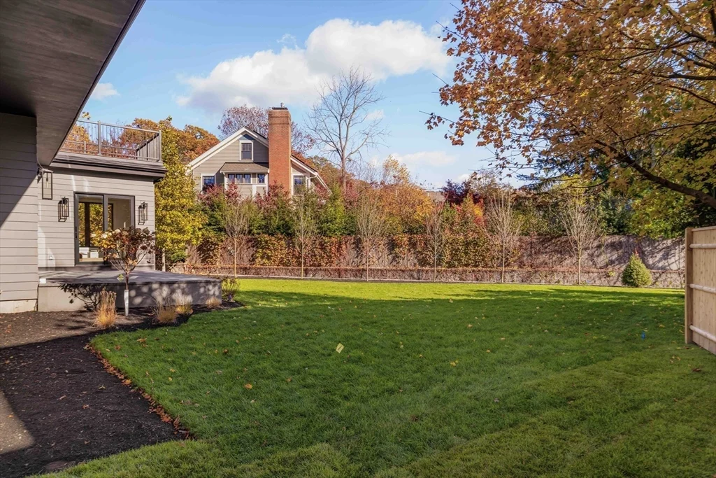8+ bed, 4+ bath apartment for rent at 25 White Ave, Newton — photo 34 of 36