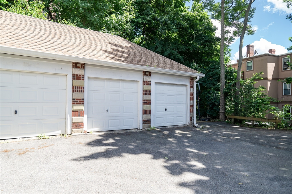 4 bed, 1 bath apartment for rent at 25 Wilson Park Unit 1, Brighton — photo 21 of 23