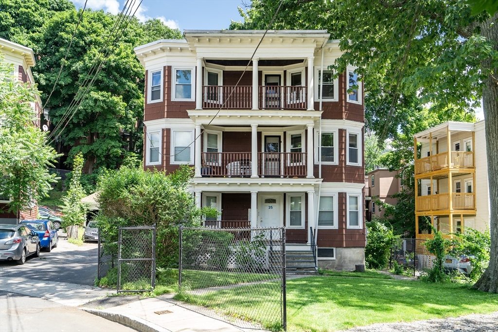 4 bed, 1 bath apartment for rent at 25 Wilson Park Unit 2, Brighton — photo 1 of 24