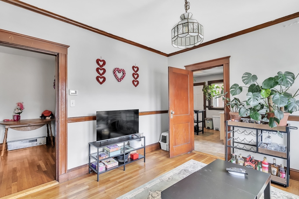 4 bed, 1 bath apartment for rent at 25 Wilson Park Unit 2, Brighton — photo 4 of 24