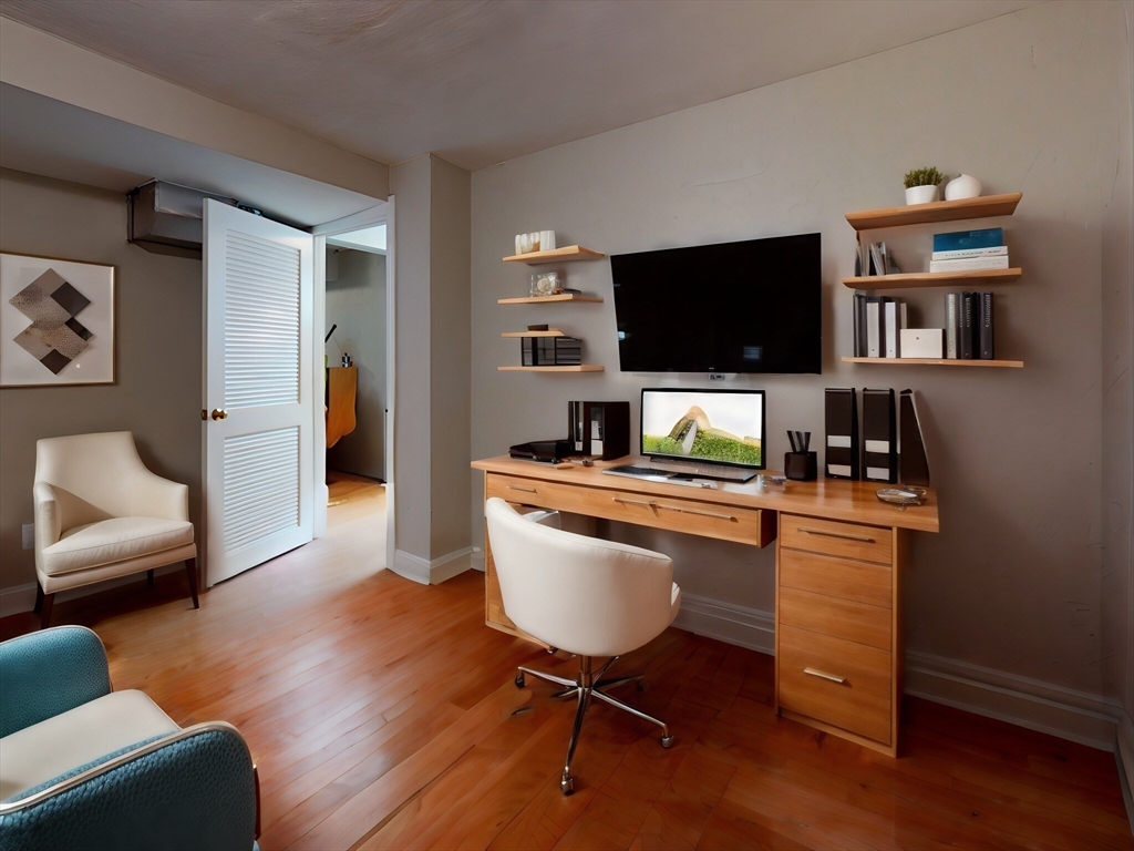 4 bed, 4+ bath apartment for rent at 25 Winthrop Rd, Brookline — photo 9 of 17