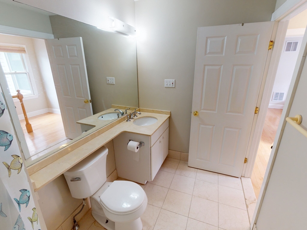 4 bed, 4+ bath apartment for rent at 25 Winthrop Rd, Brookline — photo 15 of 17