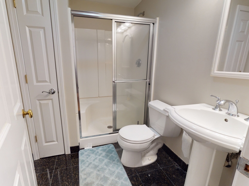 4 bed, 4+ bath apartment for rent at 25 Winthrop Rd, Brookline — photo 14 of 17