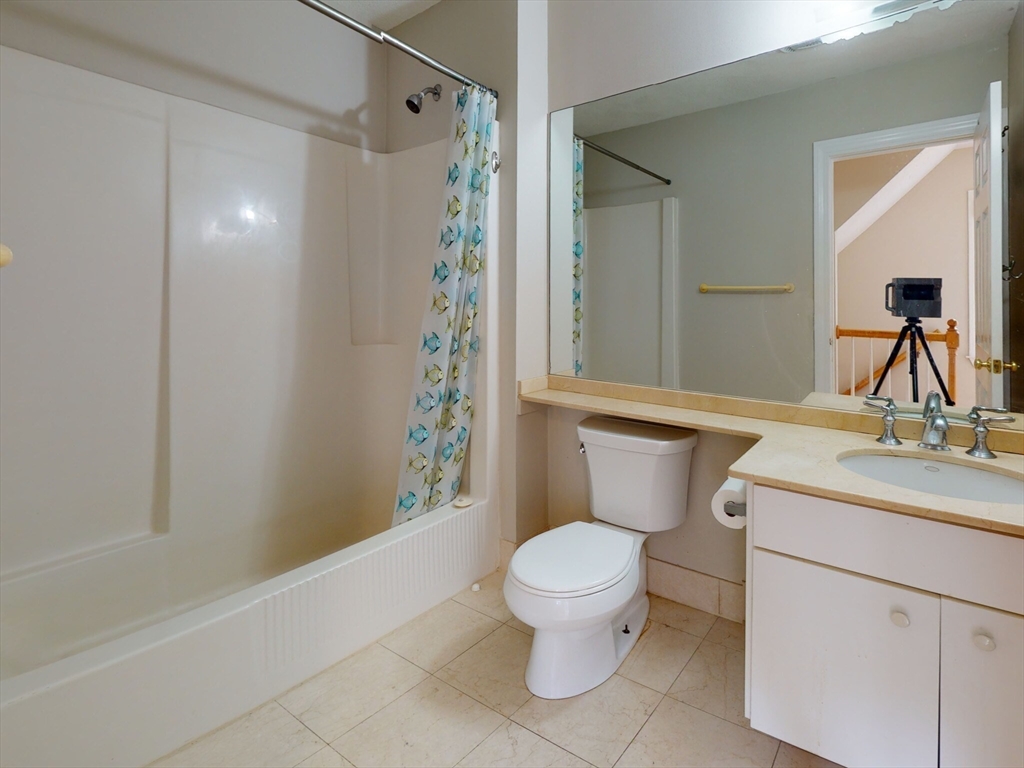 4 bed, 4+ bath apartment for rent at 25 Winthrop Rd, Brookline — photo 12 of 17