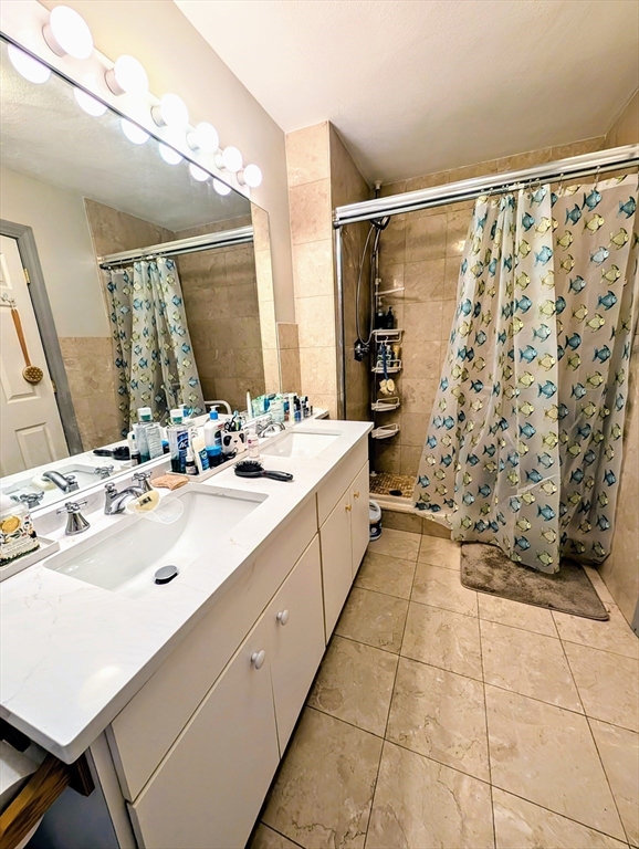 4 bed, 4+ bath apartment for rent at 25 Winthrop Rd, Brookline — photo 2 of 17