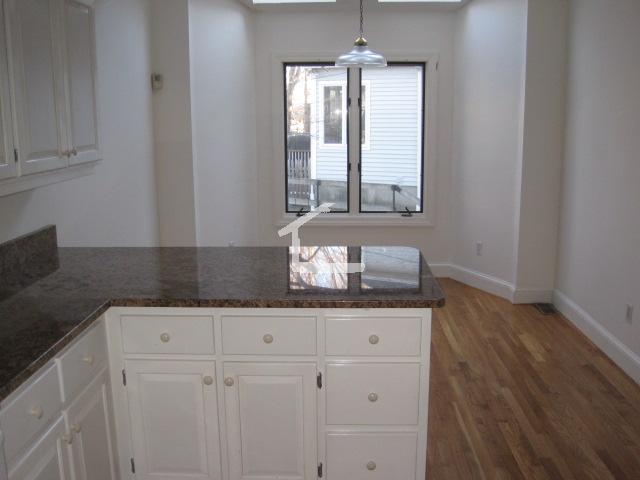 5 bed, 4+ bath apartment for rent at 25 Winthrop Rd Unit 25, Aspinwall Hill — photo 6 of 16
