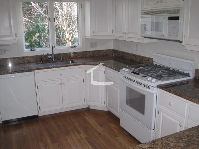 5 bed, 4+ bath apartment for rent at 25 Winthrop Rd Unit 25, Aspinwall Hill — photo 7 of 16