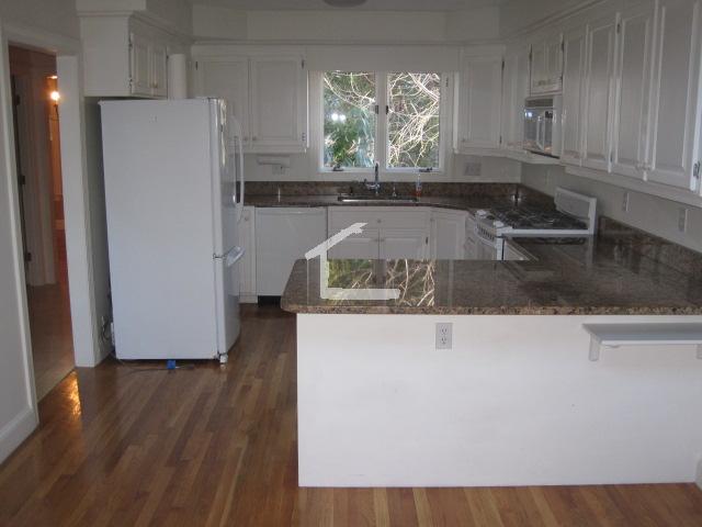 5 bed, 4+ bath apartment for rent at 25 Winthrop Rd Unit 25, Aspinwall Hill — photo 5 of 16