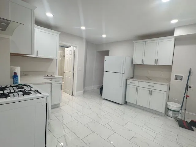 2 bed, 1 bath apartment for rent at 25 Woodville St Unit 1, Roxbury — photo 2 of 9