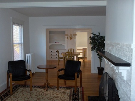 4 bed, 2.5 bath apartment for rent at 25 Woodward St, Newton Highlands — photo 3 of 7