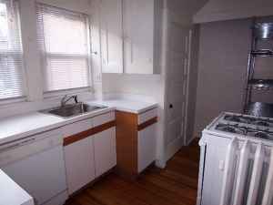 4 bed, 2.5 bath apartment for rent at 25 Woodward St, Newton Highlands — photo 5 of 7