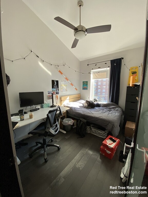 4 bed, 3 bath apartment for rent at 25 Worthington St Unit 2, Mission Hill — photo 2 of 15