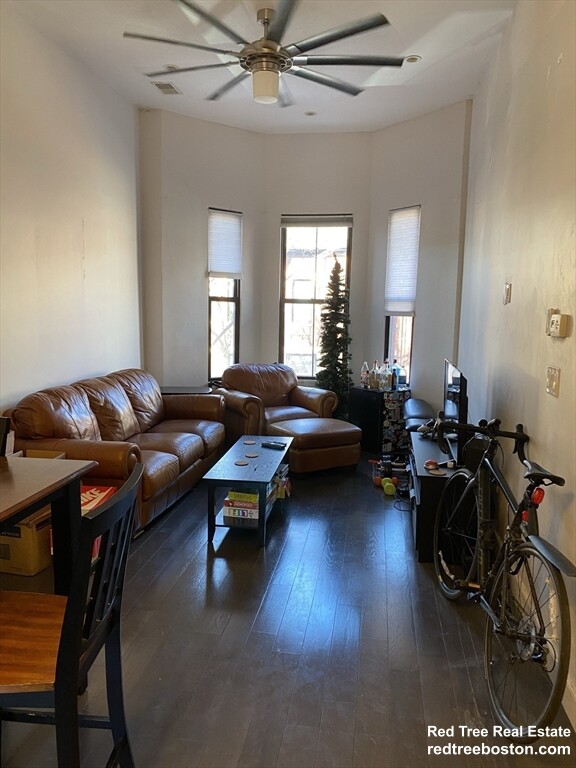 4 bed, 3 bath apartment for rent at 25 Worthington St Unit 2, Mission Hill — photo 12 of 15