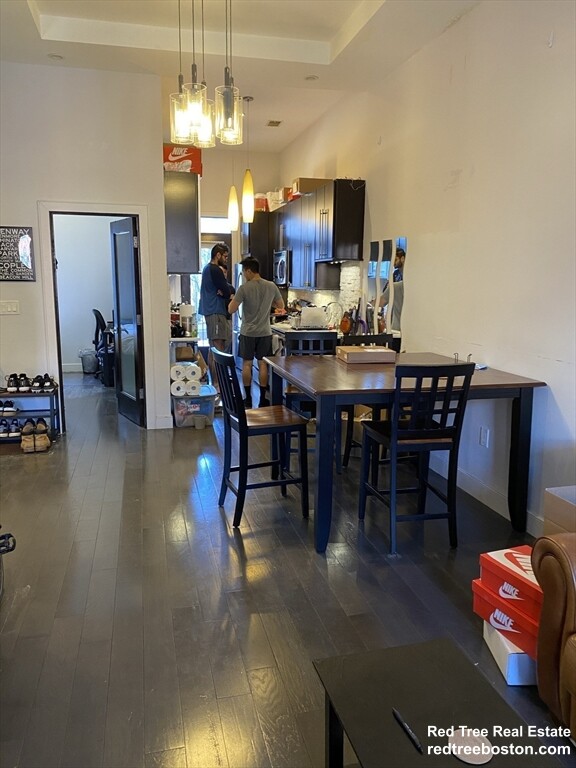 4 bed, 3 bath apartment for rent at 25 Worthington St Unit 2, Mission Hill — photo 7 of 15