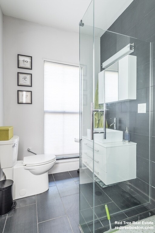 4 bed, 3 bath apartment for rent at 25 Worthington St Unit 2, Mission Hill — photo 3 of 15