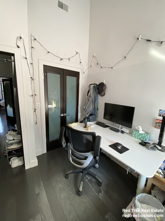 4 bed, 3 bath apartment for rent at 25 Worthington St Unit 2, Mission Hill — photo 9 of 15