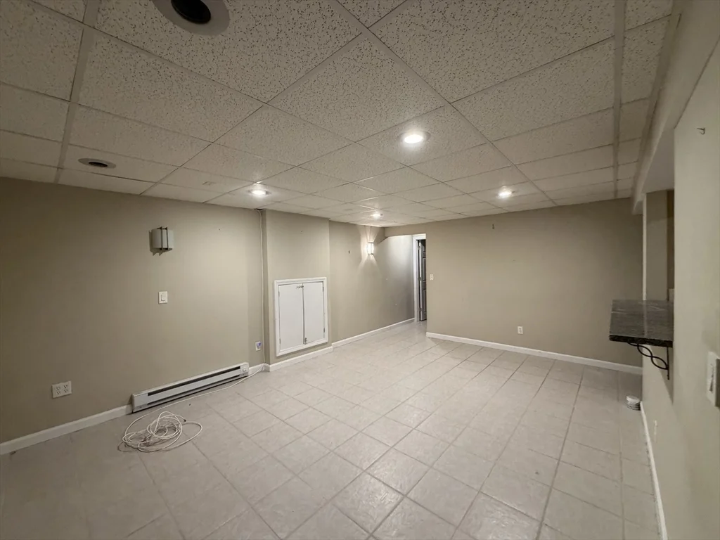 4 bed, 3 bath apartment for rent at 25 Wren Ter, Quincy — photo 32 of 36