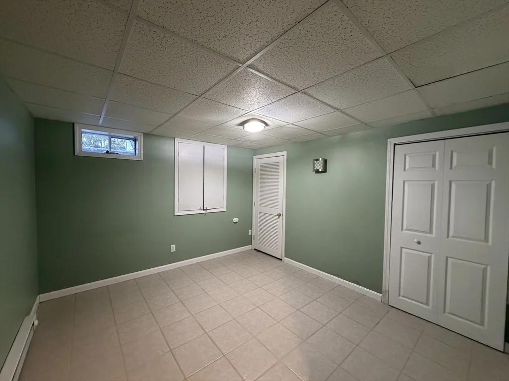4 bed, 3 bath apartment for rent at 25 Wren Ter, Quincy — photo 34 of 36