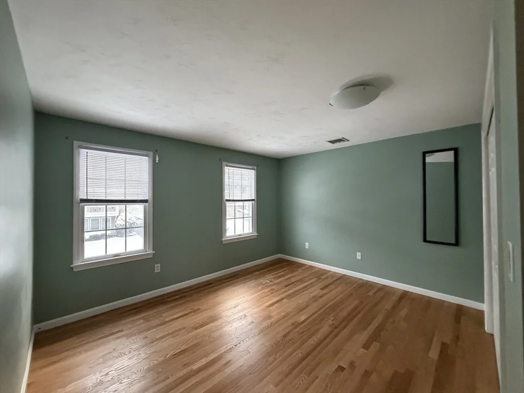 4 bed, 3 bath apartment for rent at 25 Wren Ter, Quincy — photo 22 of 36