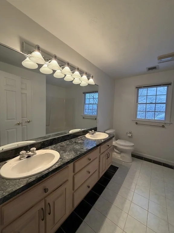 4 bed, 3 bath apartment for rent at 25 Wren Ter, Quincy — photo 13 of 36