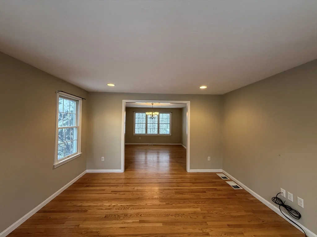 4 bed, 3 bath apartment for rent at 25 Wren Ter, Quincy — photo 11 of 36