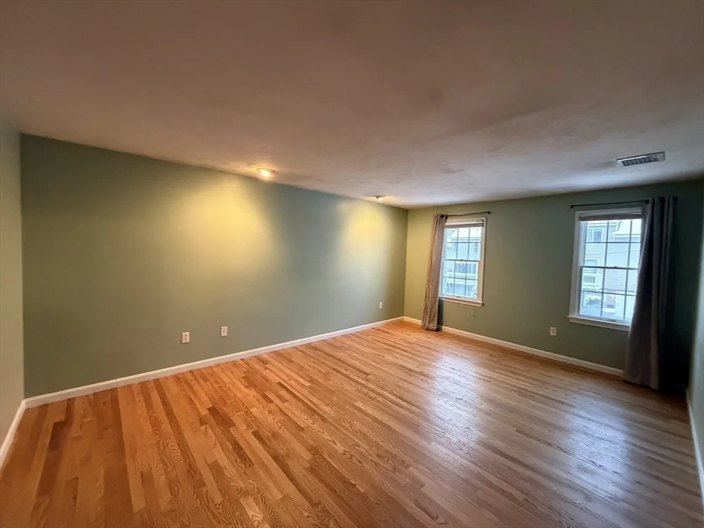 4 bed, 3 bath apartment for rent at 25 Wren Ter, Quincy — photo 16 of 36
