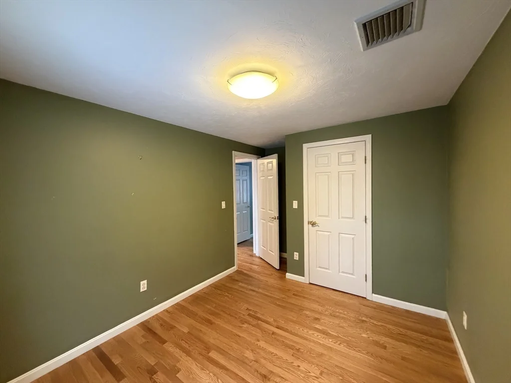 4 bed, 3 bath apartment for rent at 25 Wren Ter, Quincy — photo 25 of 36